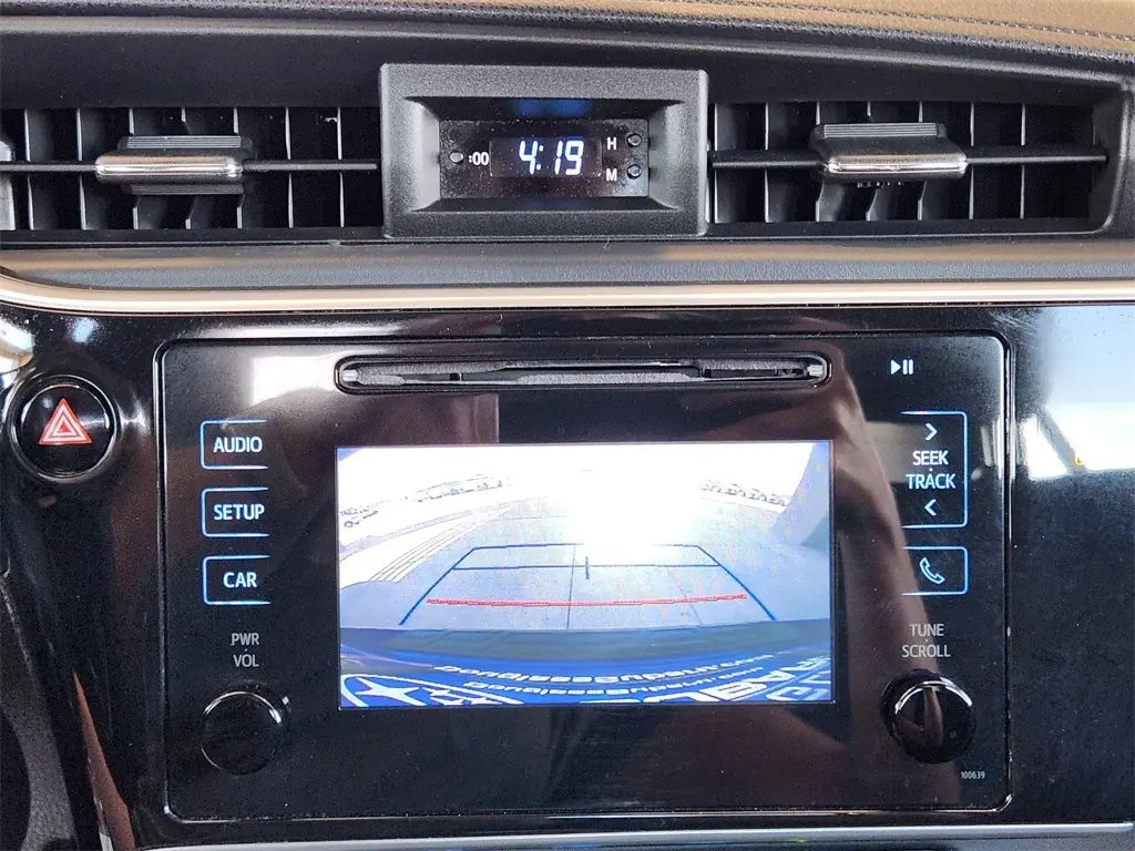 2019 Toyota Corolla L photo 11