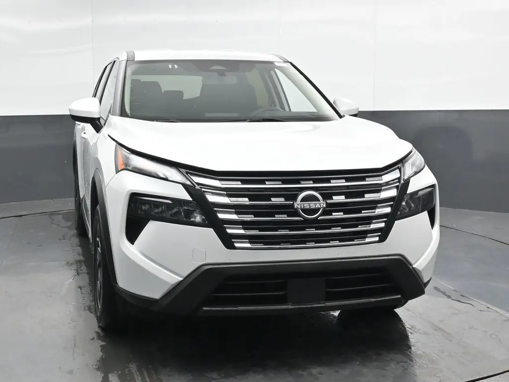 2024 Nissan Rogue SV AWD photo 2
