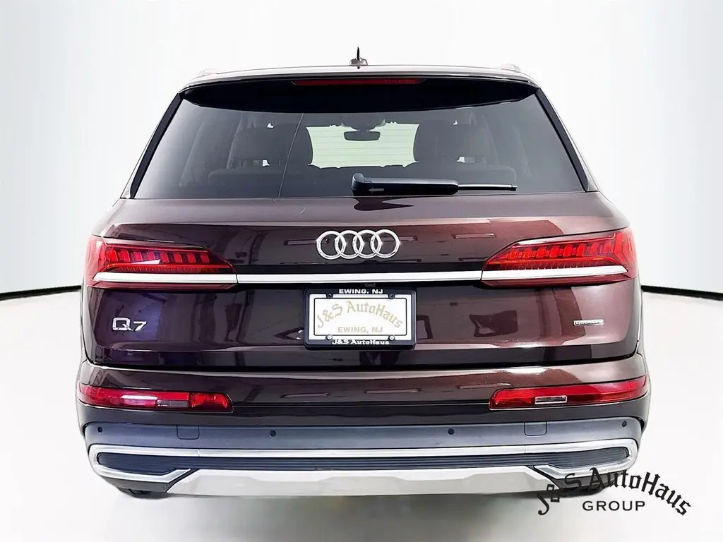 2022 Audi Q7 55 Premium Plus photo 6