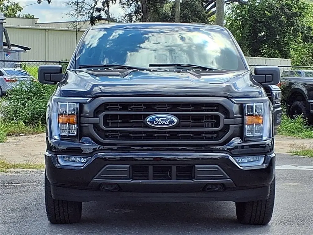 2023 Ford F-150 XLT photo 2