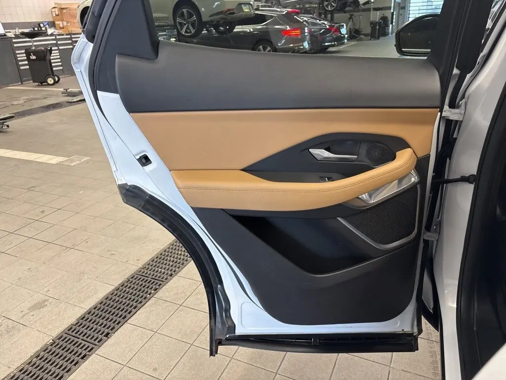 2021 Jaguar E-PACE P250 SE photo 23