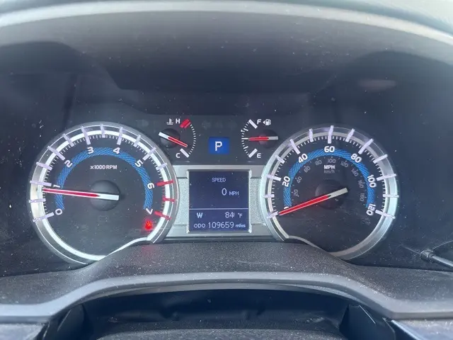 2017 Toyota 4Runner SR5 photo 23