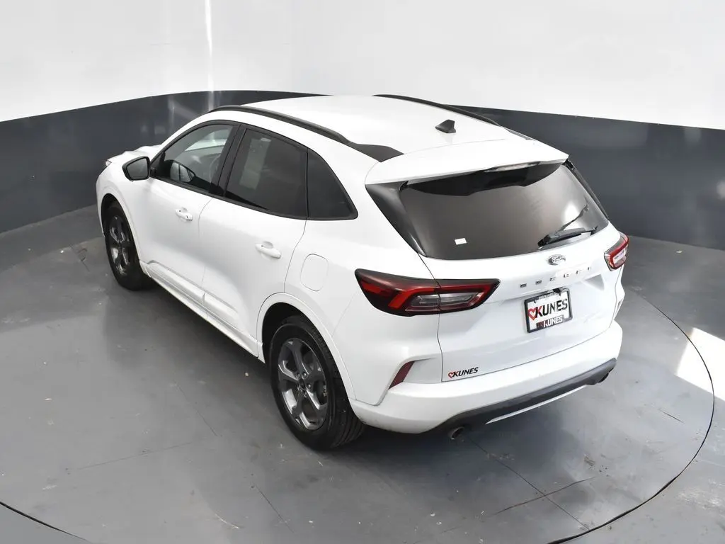 2023 Ford Escape ST-Line photo 38