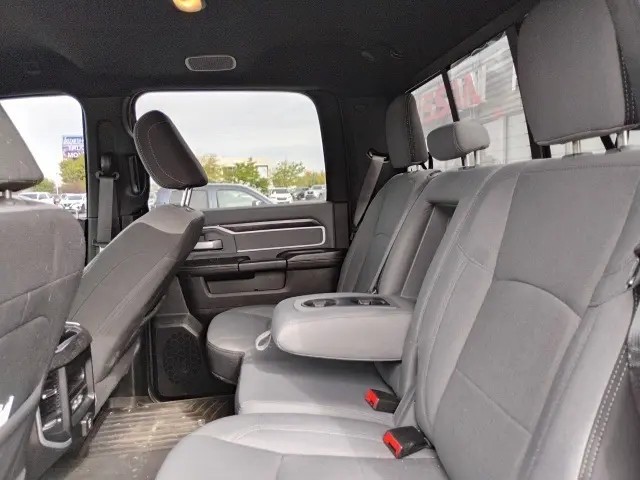 2022 Ram 3500 Lone Star photo 6