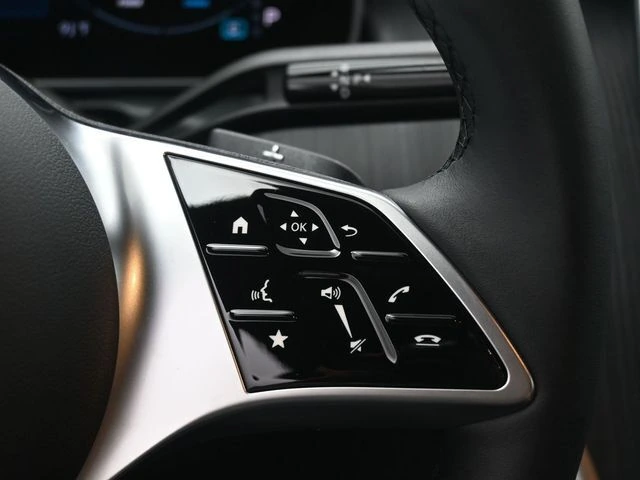 2025 Mercedes-Benz C-Class Sedan C 300 - Photo 32