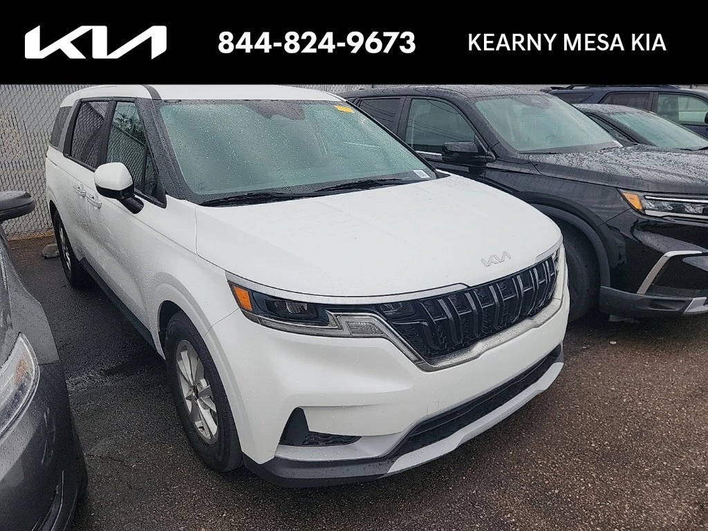 2023 Kia Carnival LX