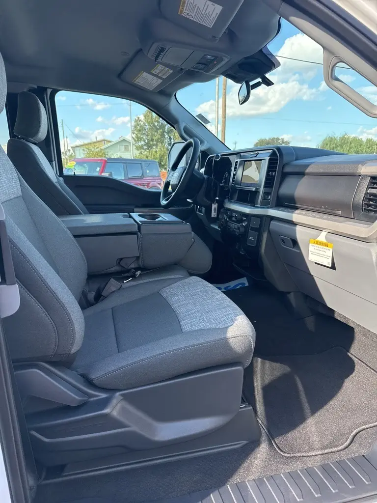 2026 Ford F-350 photo 26