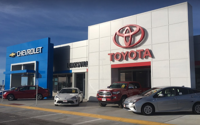 Storefront image of Kirksville Motor Company dealership.