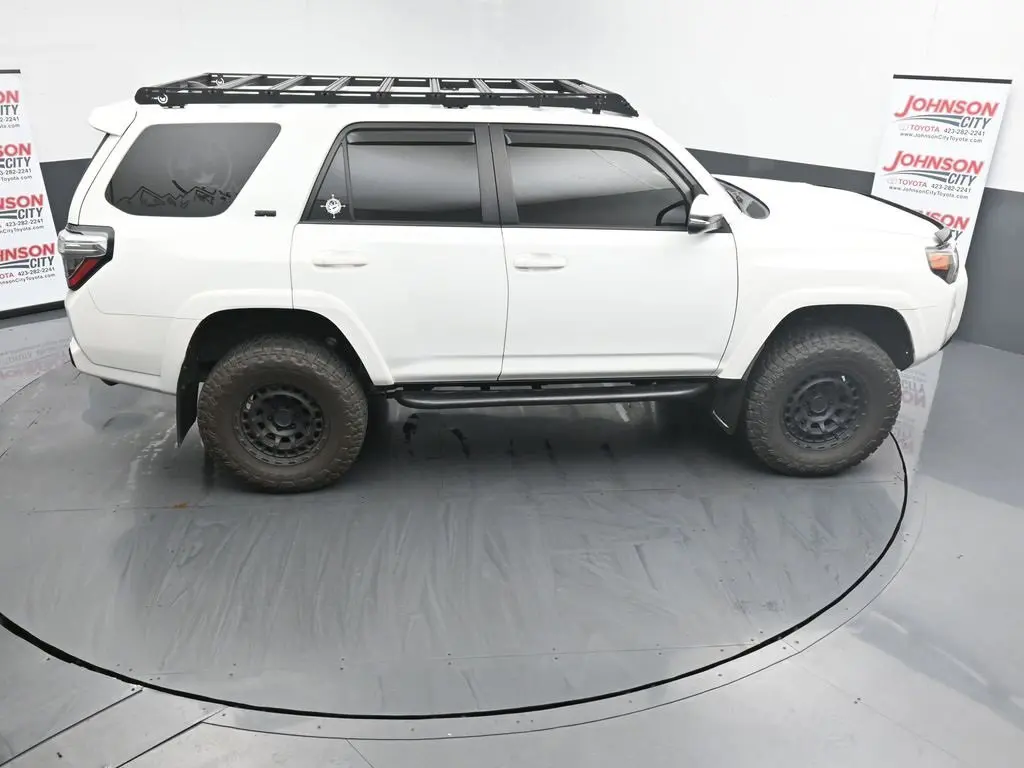 2021 Toyota 4Runner SR5 Premium 4WD photo 17