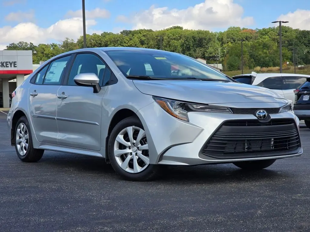 2025 Toyota Corolla LE photo 2