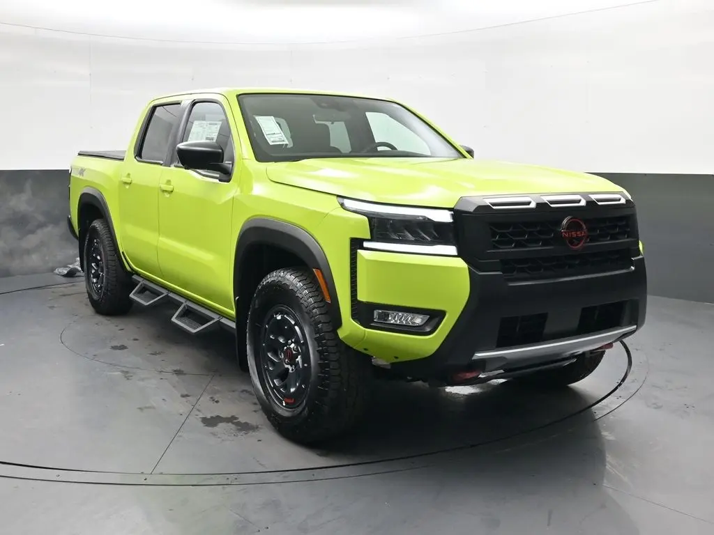 2026 Nissan Frontier PRO-4X's photo