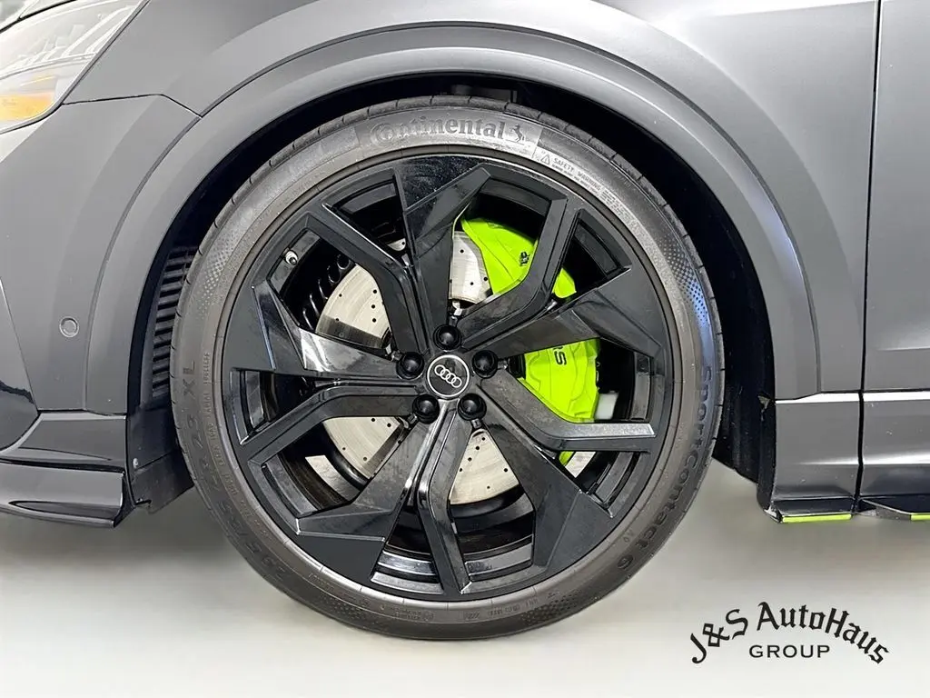 2023 Audi RS Q8 photo 33