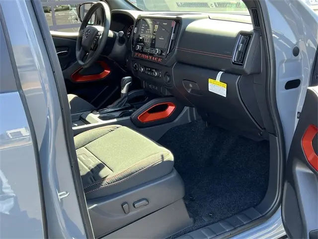 2025 Nissan Frontier PRO-4X photo 23
