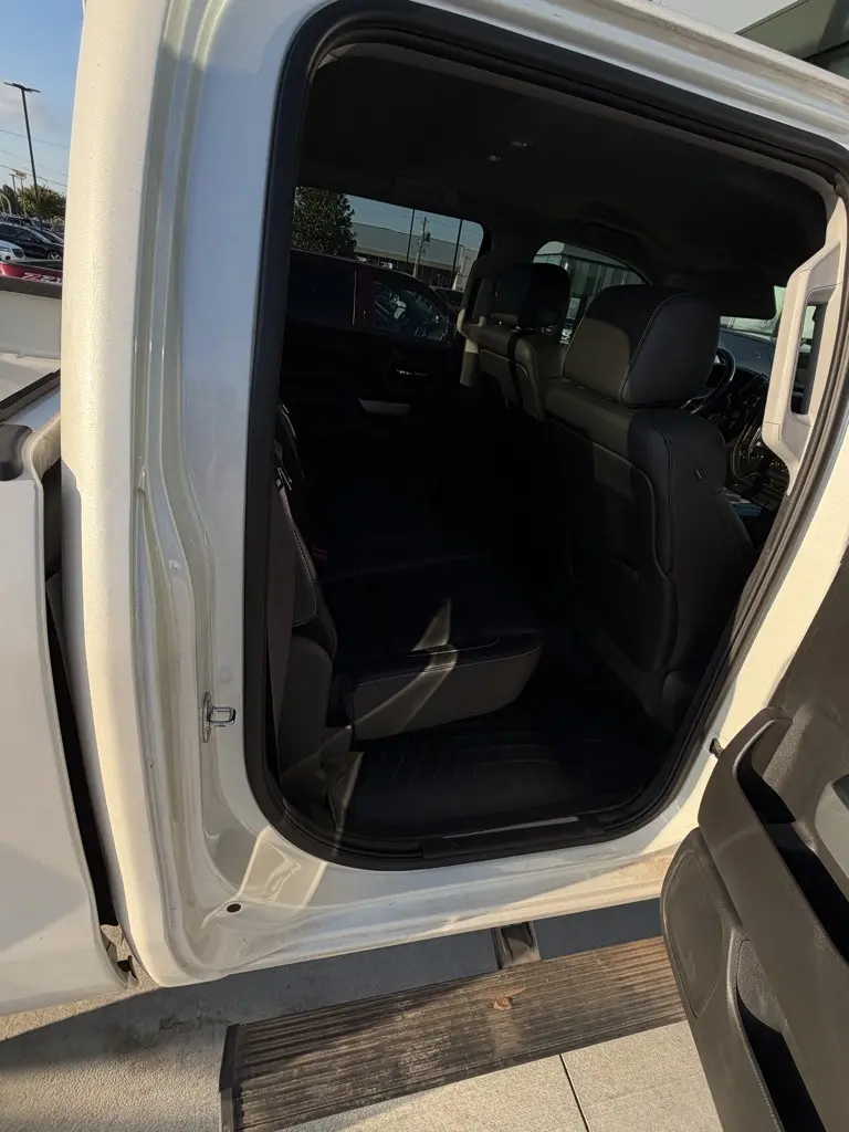 2015 Chevrolet Silverado 1500 LTZ photo 5