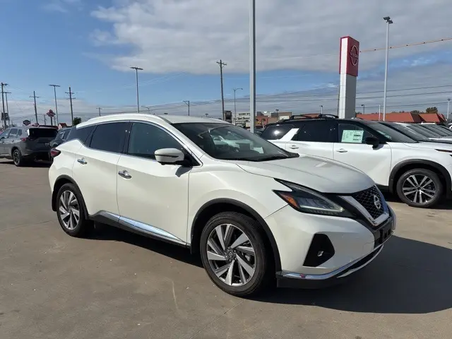 2019 Nissan Murano SL photo 2
