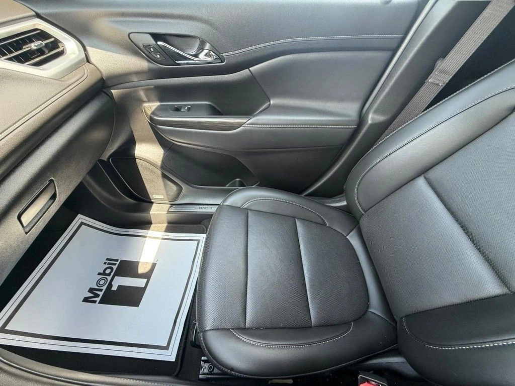2023 GMC Acadia SLT - Photo 25