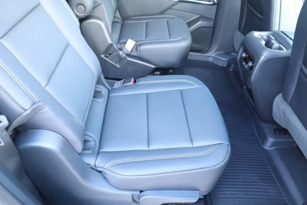 2026 Chevrolet Traverse 1LT photo 4