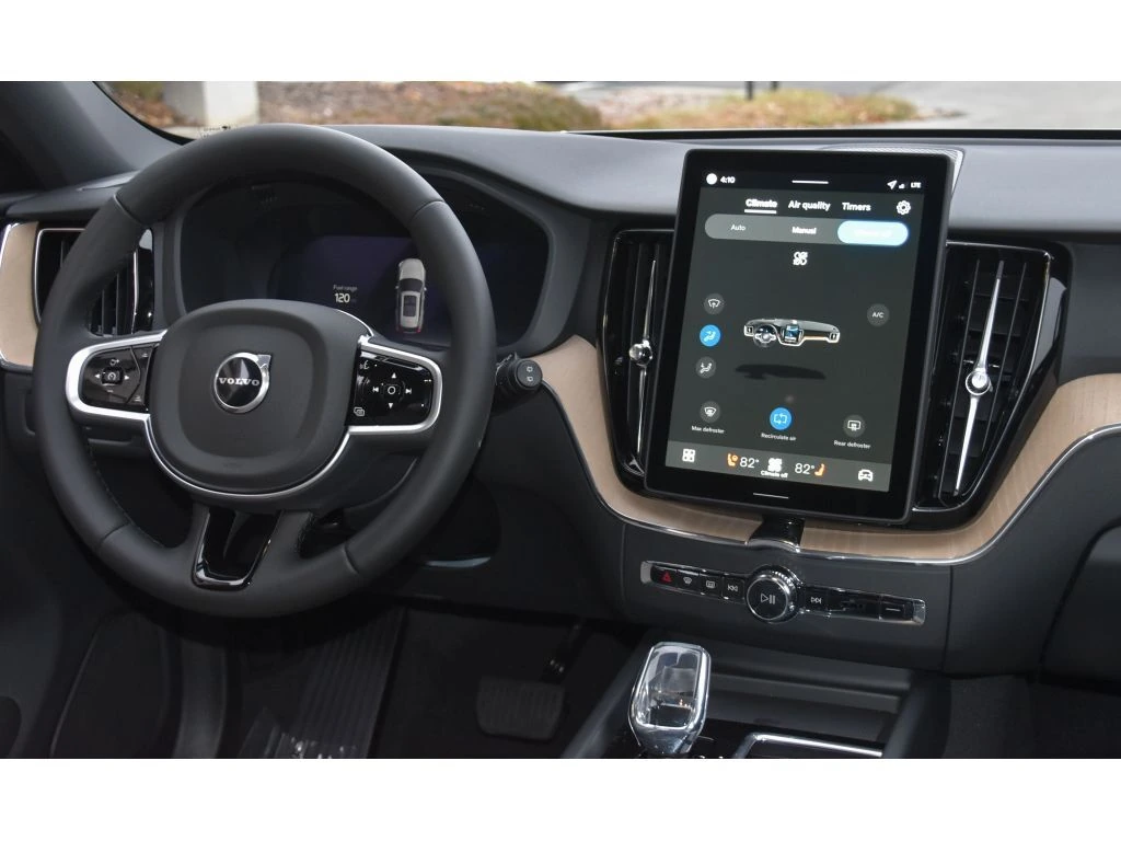 2026 Volvo - image 16