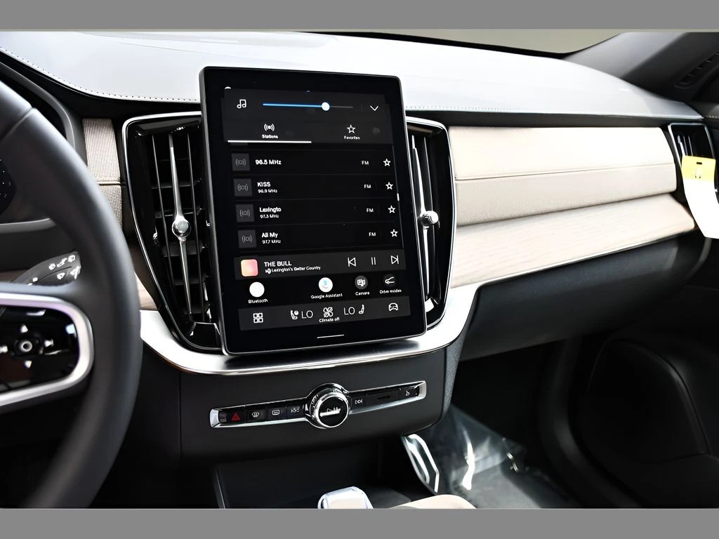 2026 Volvo XC90 Plus - Photo 19