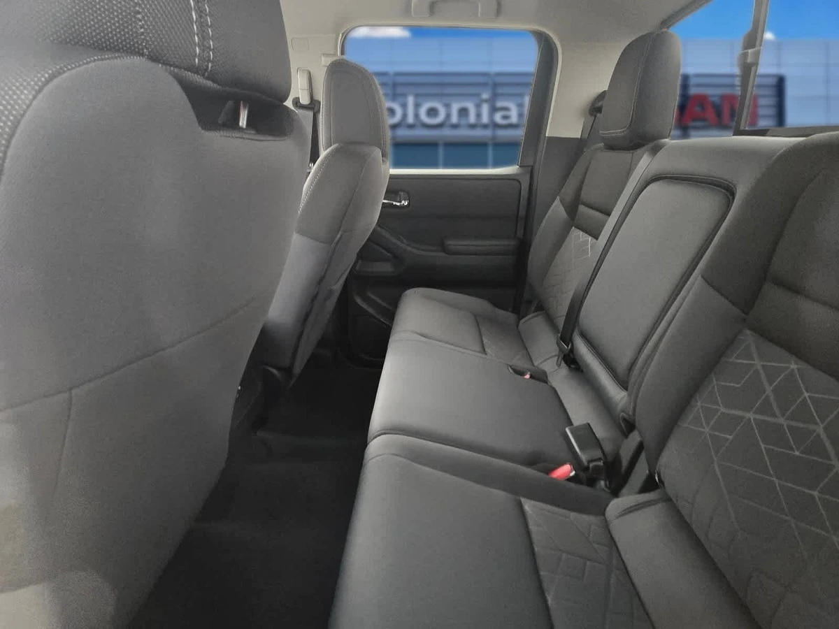 2025 Nissan Frontier SV - Photo 10