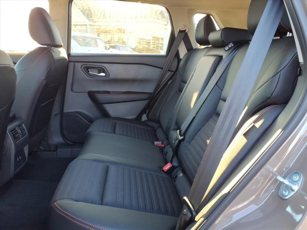 2026 Nissan Rogue Rock Creek - Photo 8
