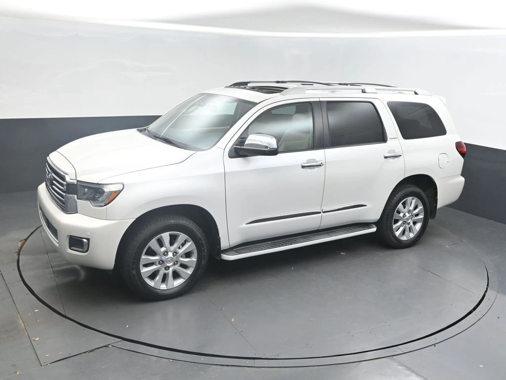 2018 Toyota Sequoia Platinum's photo