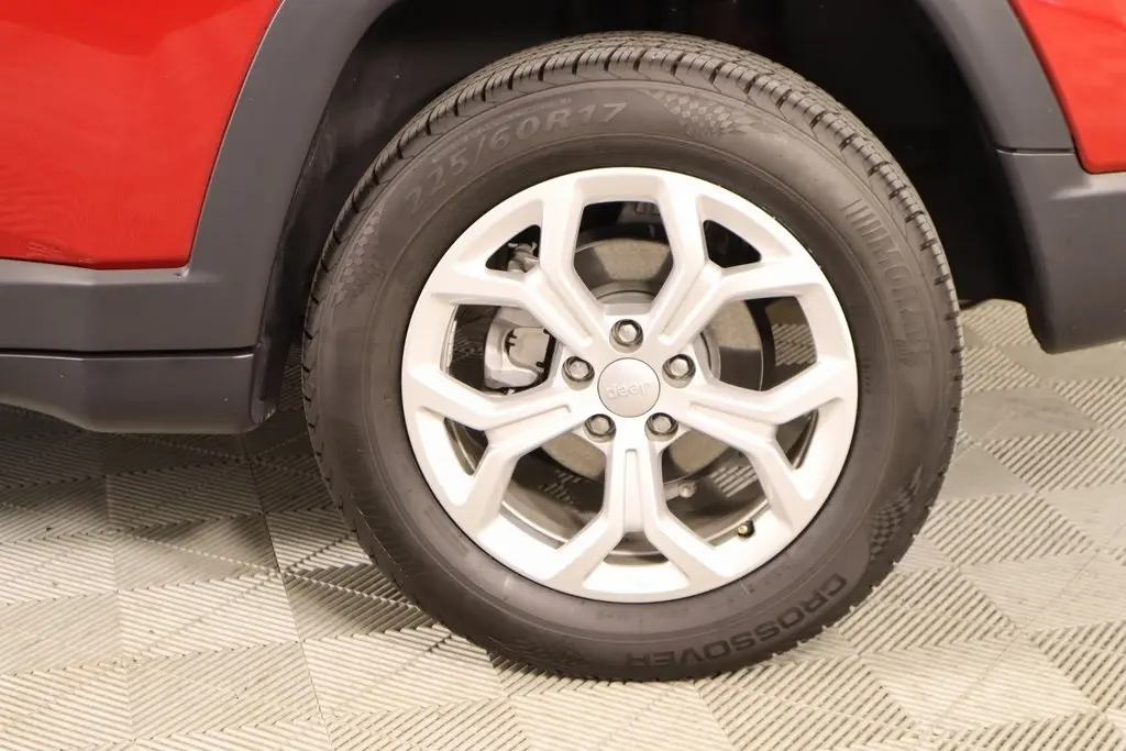 2024 Jeep Compass Sport photo 17