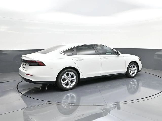 2025 Honda Accord LX - Photo 12