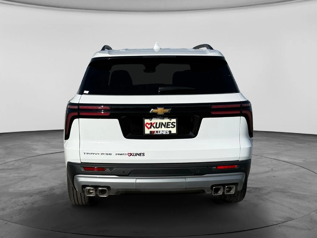 2027 Chevrolet Traverse LT - Photo 7