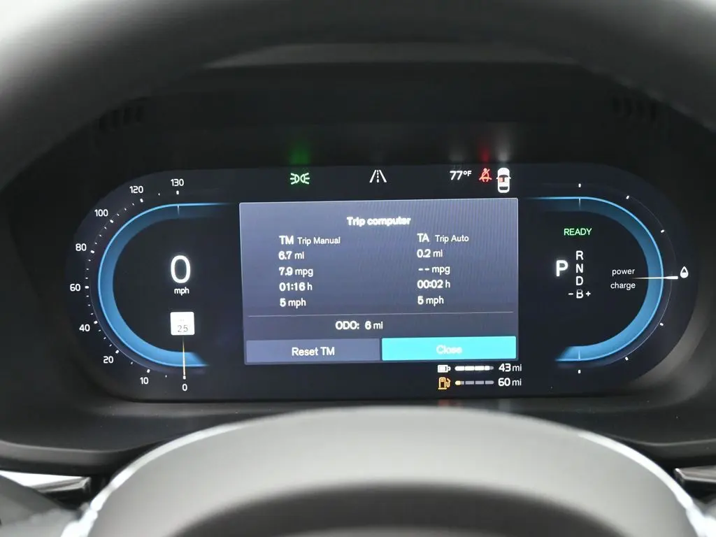 2025 Volvo - image 10