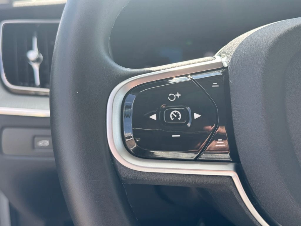 2025 Volvo XC60 Plus - Photo 29