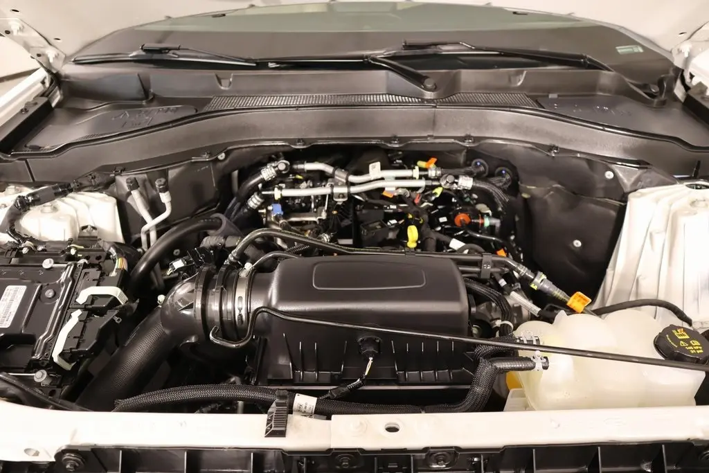 2024 Ford Explorer XLT photo 19