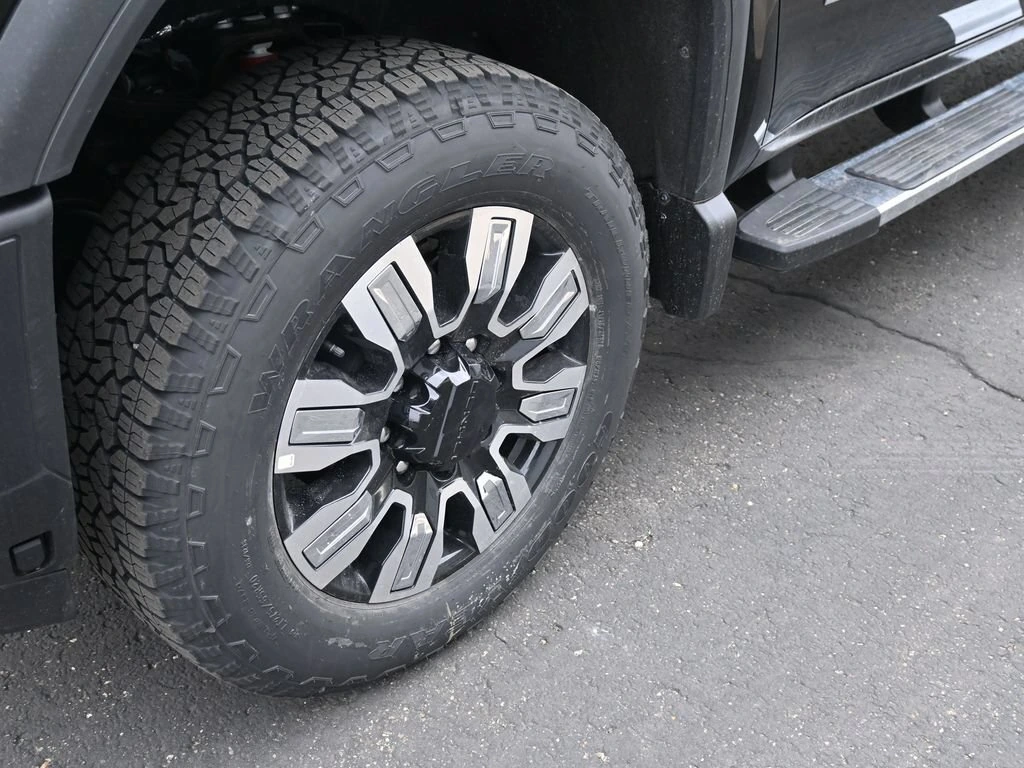 2026 GMC Sierra 2500HD Denali - Photo 11