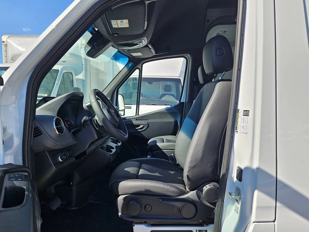 2025 Mercedes-Benz Sprinter Cargo Van Base - Photo 11