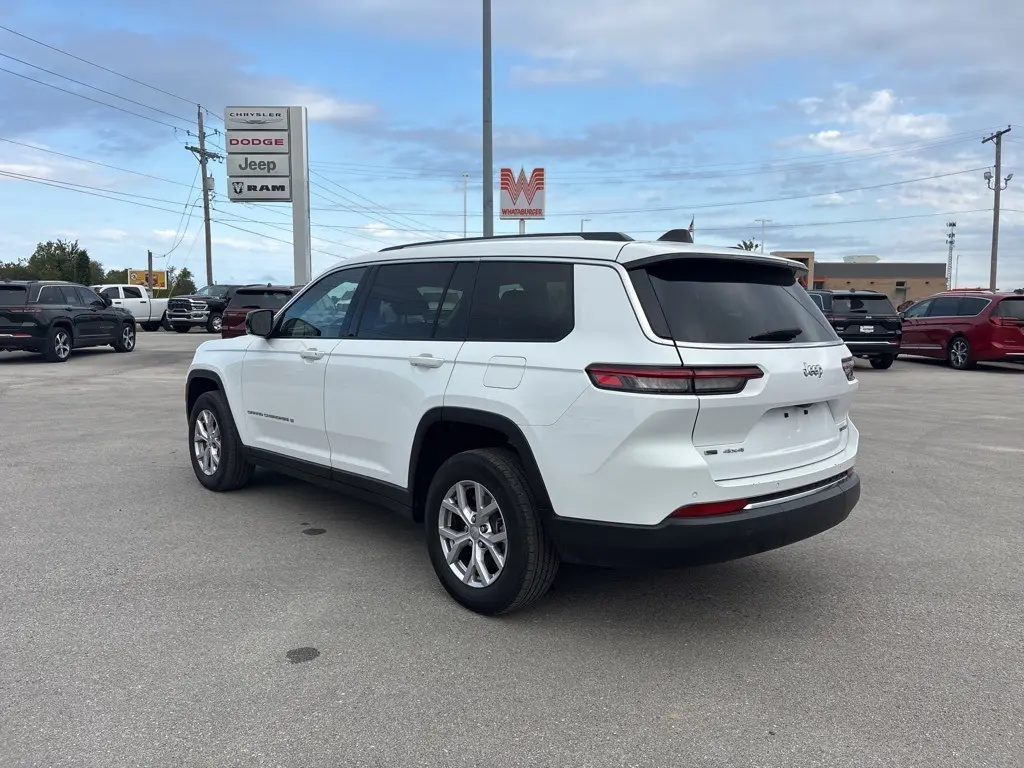 2022 Jeep Grand Cherokee Limited photo 4