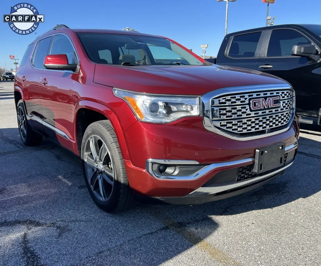 2017 GMC Acadia Denali's photo