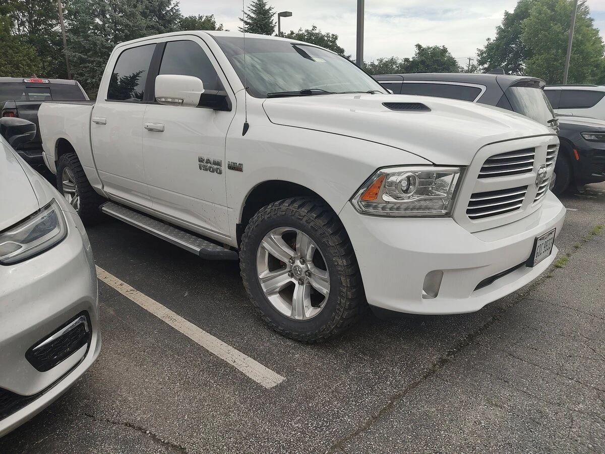 2016 RAM 1500 Sport 4x4 Crew Cab 5'7's photo