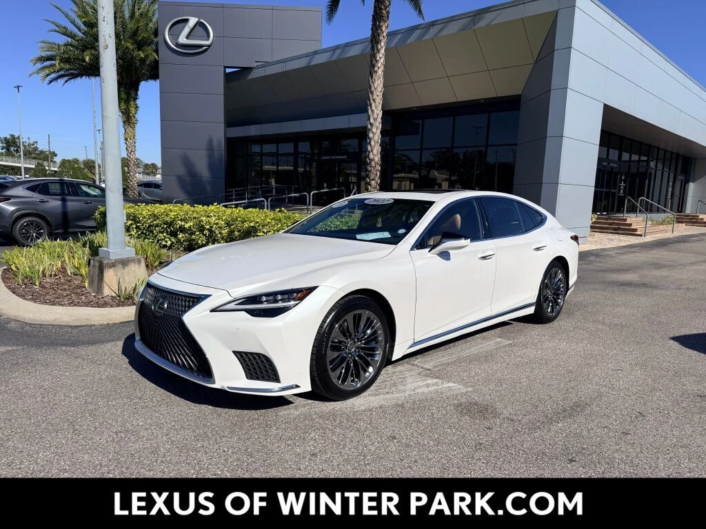 2022 Lexus LS Base's photo