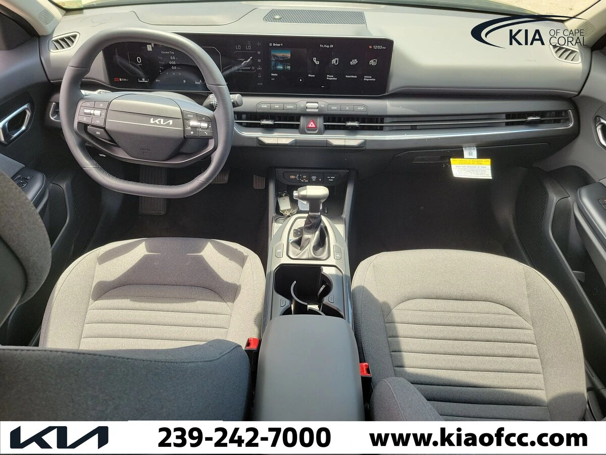 2025 Kia K4 EX - Photo 16