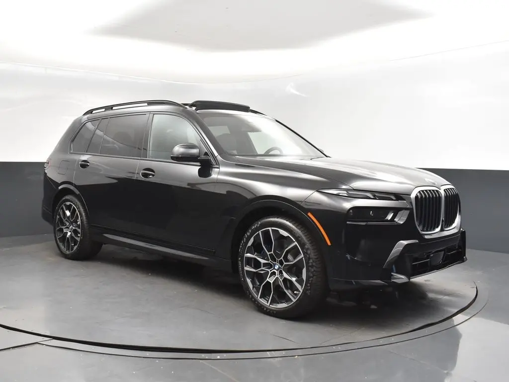 2026 BMW X7 40i's photo