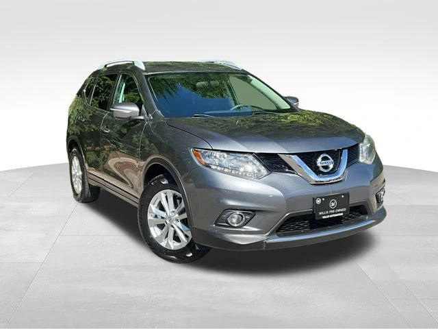 2015 Nissan Rogue SV FWD's photo