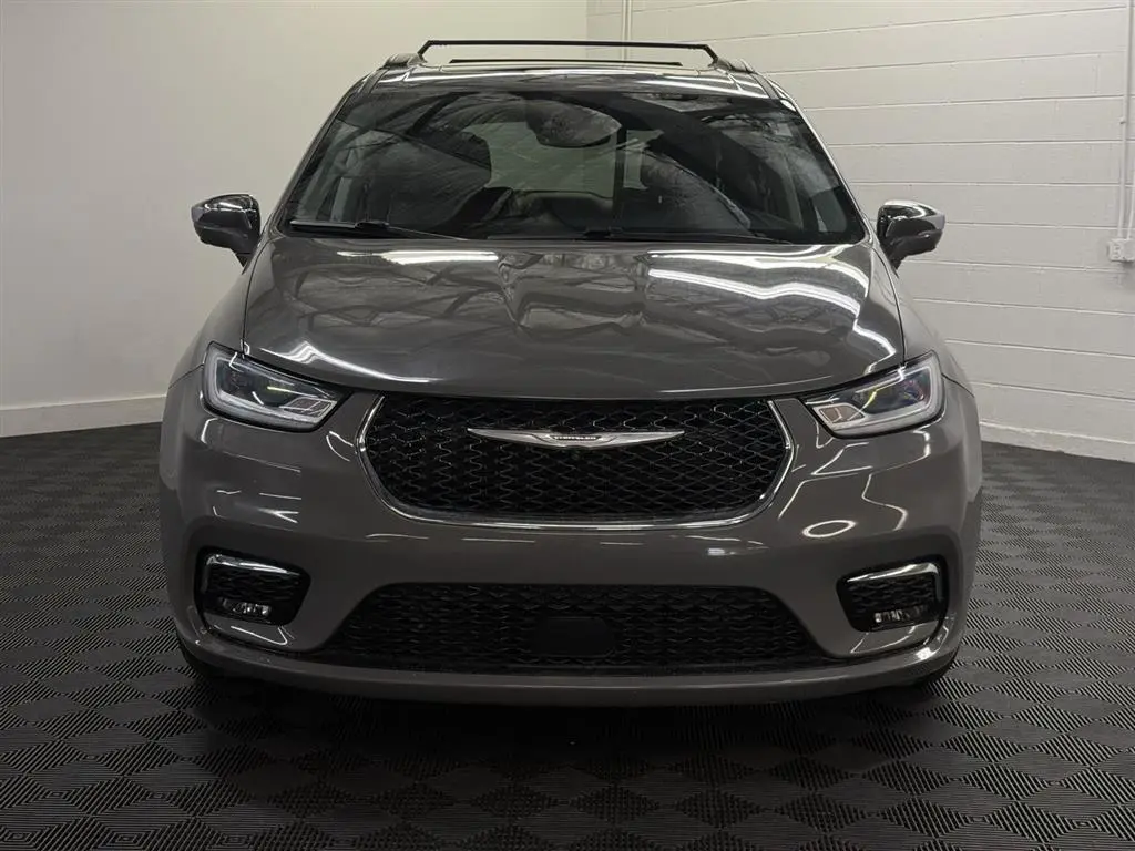 Used 2022 Chrysler Pacifica Limited with VIN 2C4RC1GG7NR124786 for sale in Spokane, WA