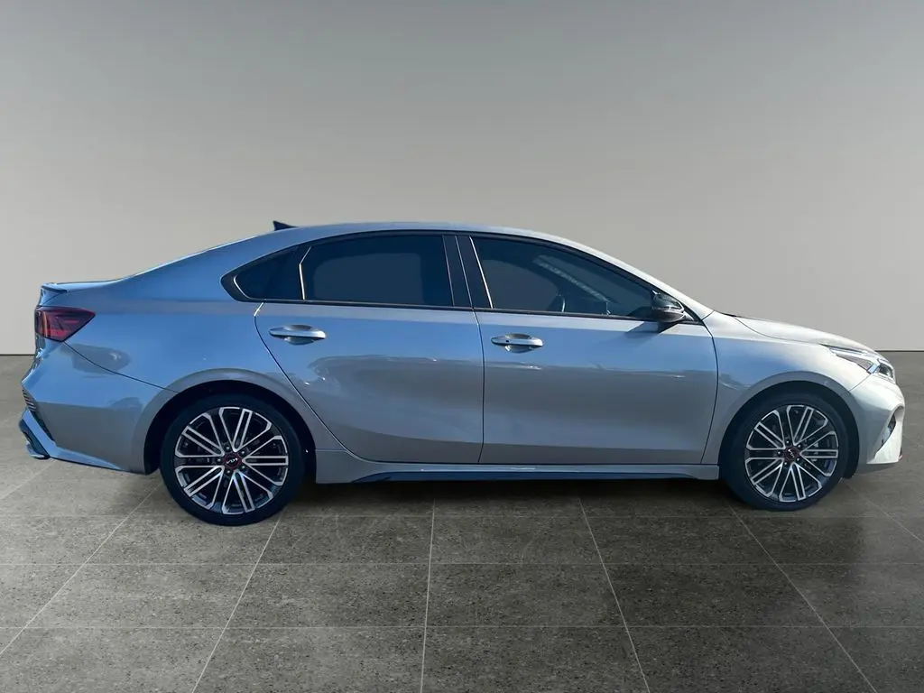 2023 Kia Forte GT photo 8