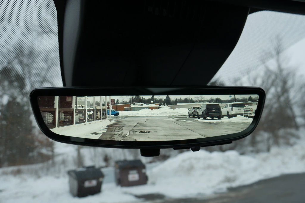 2026 Chevrolet Suburban Premier - Photo 18