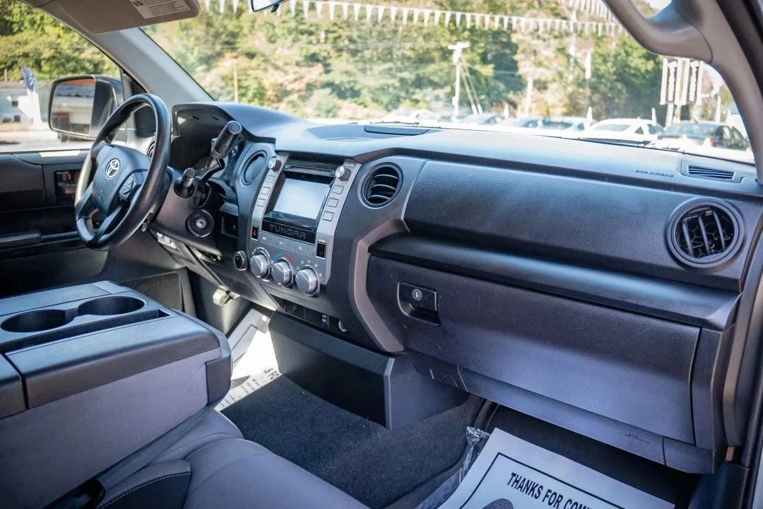 2015 Toyota Tundra SR5 - Photo 23