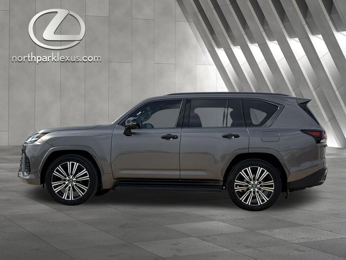 2025 Lexus LX 600 600 Luxury's photo