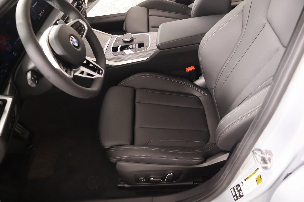 2026 BMW 3 Series 330i - Photo 11