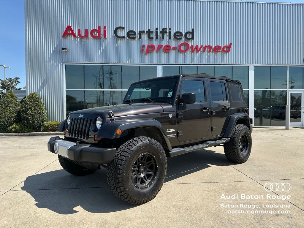 2013 Jeep Wrangler Unlimited Sahara 4WD