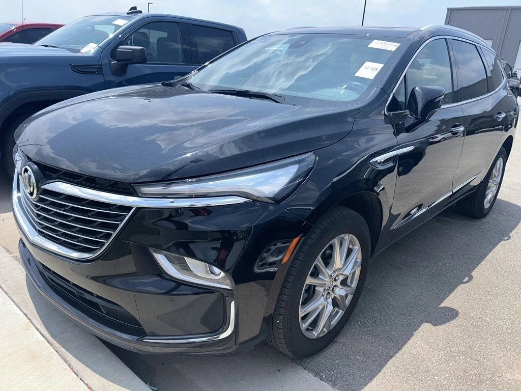 2024 Buick Enclave Essence's photo