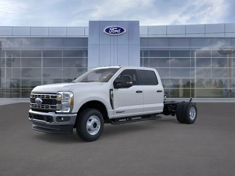 2025 Ford F-350 photo 2